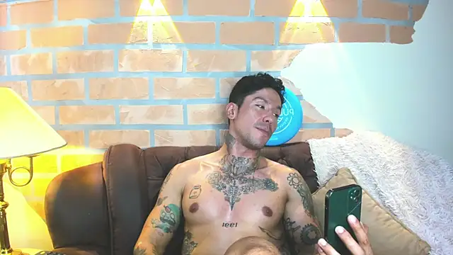 Snapshot of Dylanstonne chatting on March 9, 2025, 4:55 pm Dylanstonne online show from March 9, 2025, 4:55 pm