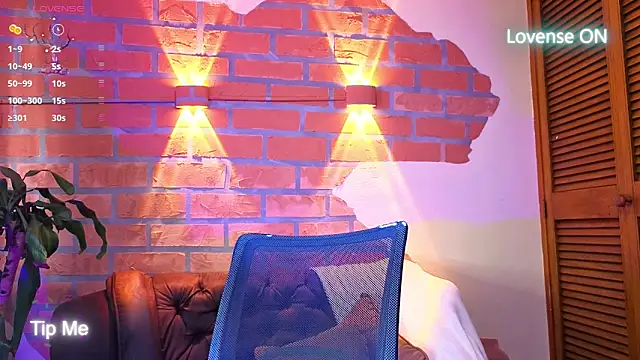 Dylanstonne online show from November 9, 2025, 7:12 pm