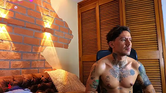 Dylanstonne online show from December 17, 2025, 9:21 pm