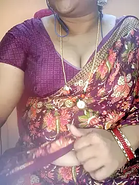 Snapshot of Sexy-Telugunayana2 chatting on January 21, 2025, 1:11 pm Sexy-Telugunayana2 online show from January 21, 2025, 1:11 pm