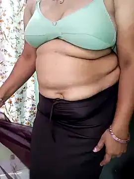 Snapshot of Sexy-Telugunayana2 chatting on March 10, 2025, 8:45 pm Sexy-Telugunayana2 online show from March 10, 2025, 8:45 pm