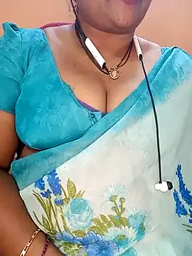 Snapshot of Sexy-Telugunayana2 chatting on March 11, 2025, 7:58 am Sexy-Telugunayana2 online show from March 11, 2025, 7:58 am