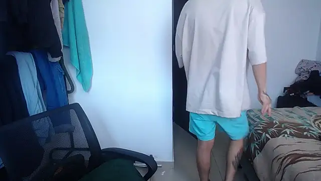 Snapshot of esjrobles chatting on March 3, 2026, 4:46 pm esjrobles online show from March 3, 2026, 4:46 pm