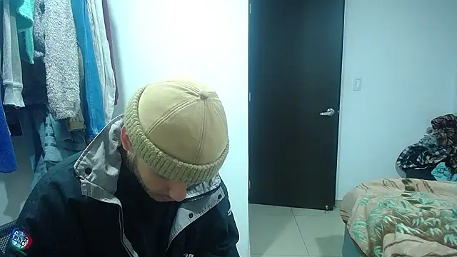 Snapshot of esjrobles chatting on March 11, 2026, 12:16 am esjrobles online show from March 11, 2026, 12:16 am