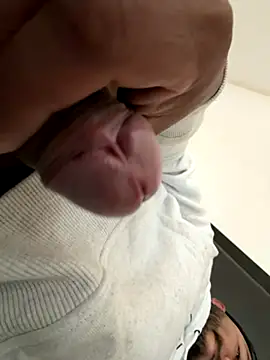 Snapshot of joselo8888 chatting on December 2, 2025, 9:10 pm joselo8888 online show from December 2, 2025, 9:10 pm