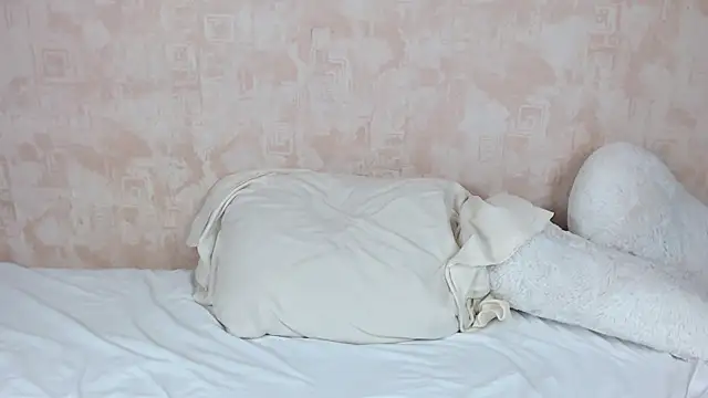 bellaa love  online show from March 17, 2025, 11:31 am