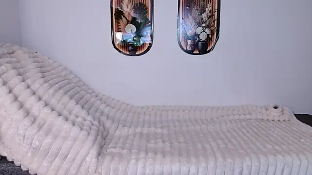 bellaa love  online show from April 2, 2026, 12:19 am