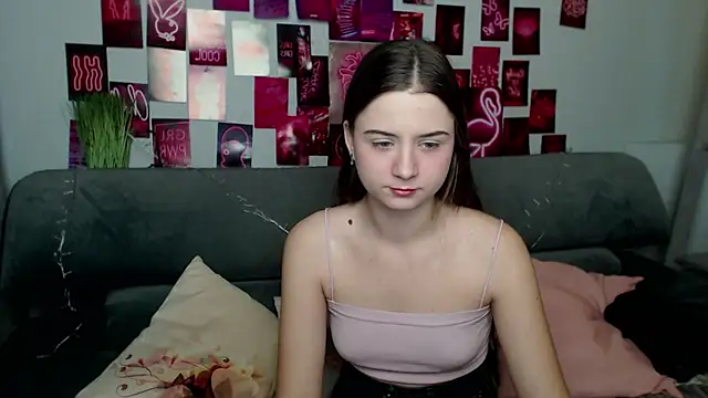 MilanaRoza online show from October 16, 2025, 4:57 am