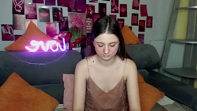 MilanaRoza online show from November 13, 2025, 6:01 am