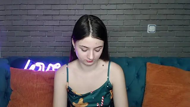 MilanaRoza online show from December 14, 2025, 6:08 am