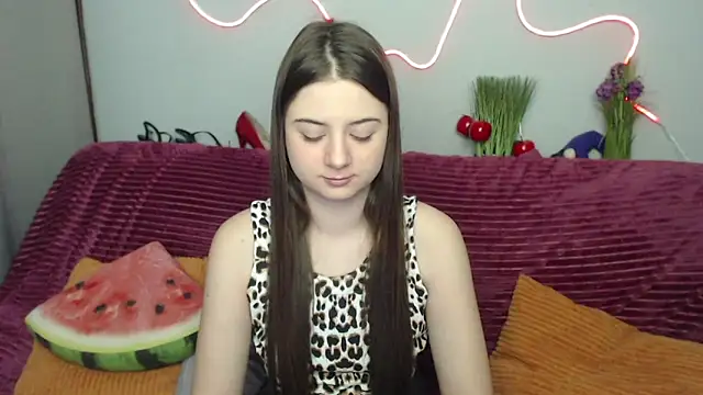 Snapshot of MilanaRoza chatting on March 1, 2026, 6:15 am MilanaRoza online show from March 1, 2026, 6:15 am