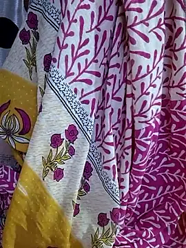 Snapshot of yoursweety09 chatting on September 19, 2025, 8:05 am yoursweety09 online show from September 19, 2025, 8:05 am