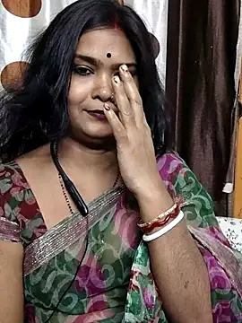 Snapshot of yoursweety09 chatting on October 7, 2025, 1:52 pm yoursweety09 online show from October 7, 2025, 1:52 pm