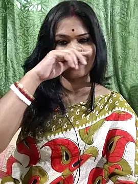 Snapshot of yoursweety09 chatting on November 10, 2025, 8:46 am yoursweety09 online show from November 10, 2025, 8:46 am