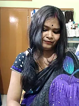 yoursweety09 online show from April 17, 2026, 2:09 pm