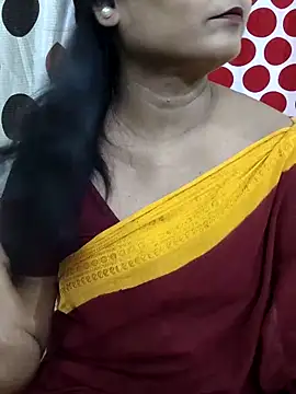 yoursweety09 online show from June 16, 2026, 6:38 am