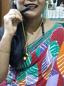 yoursweety09 online show from June 17, 2026, 7:00 am