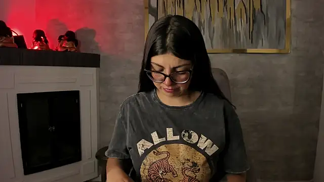 Snapshot of Vioolletta chatting on December 16, 2025, 5:51 pm Vioolletta online show from December 16, 2025, 5:51 pm