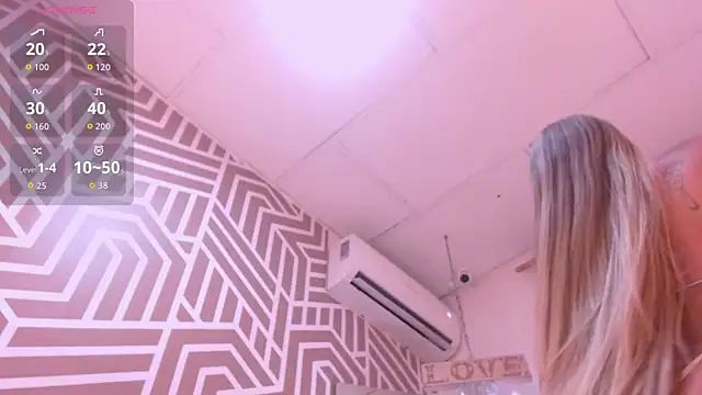 SashaDurante online show from April 15, 2026, 12:34 pm