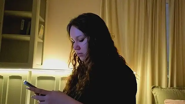 Snapshot of Alisia_Mars chatting on February 5, 2026, 5:12 am Alisia Mars online show from February 5, 2026, 5:12 am