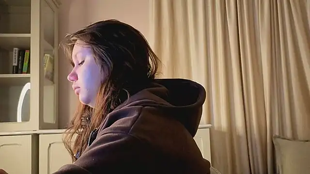 Snapshot of Alisia_Mars chatting on February 11, 2026, 5:23 am Alisia Mars online show from February 11, 2026, 5:23 am