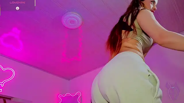 Snapshot of Laylafoxy_tay chatting on September 18, 2025, 3:08 am Laylafoxy tay online show from September 18, 2025, 3:08 am