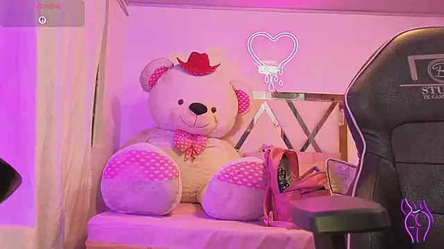 Snapshot of Laylafoxy_tay chatting on September 27, 2025, 3:22 am Laylafoxy tay online show from September 27, 2025, 3:22 am