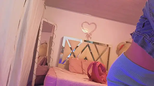 Snapshot of Laylafoxy_tay chatting on November 8, 2025, 3:29 am Laylafoxy tay online show from November 8, 2025, 3:29 am