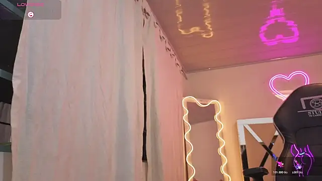 Snapshot of Laylafoxy_tay chatting on November 9, 2025, 3:16 am Laylafoxy tay online show from November 9, 2025, 3:16 am