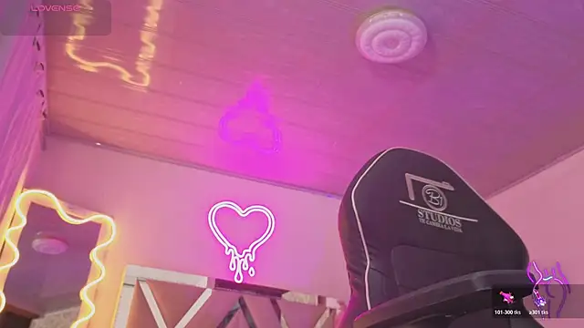 Snapshot of Laylafoxy_tay chatting on November 29, 2025, 3:09 am Laylafoxy tay online show from November 29, 2025, 3:09 am