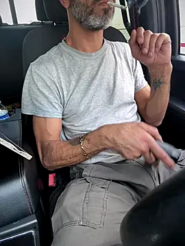 KBD85 online show from October 18, 2025, 6:41 pm