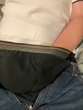 Snapshot of Dan8736 chatting on October 20, 2025, 8:31 pm Dan8736 online show from October 20, 2025, 8:31 pm