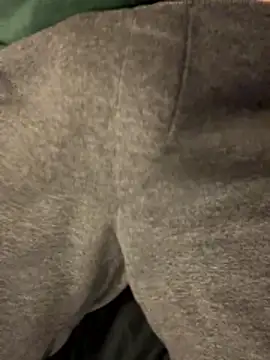 Snapshot of Dan8736 chatting on November 17, 2025, 8:47 pm Dan8736 online show from November 17, 2025, 8:47 pm