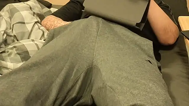 Snapshot of Dan8736 chatting on January 16, 2026, 9:08 pm Dan8736 online show from January 16, 2026, 9:08 pm