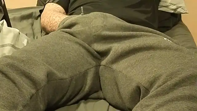 Snapshot of Dan8736 chatting on January 31, 2026, 11:25 pm Dan8736 online show from January 31, 2026, 11:25 pm