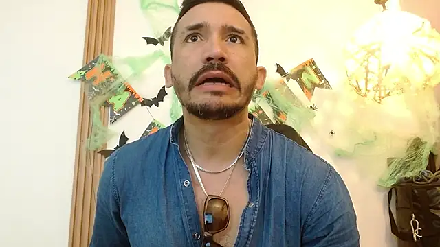 Reiko 85  online show from October 21, 2025, 2:40 pm