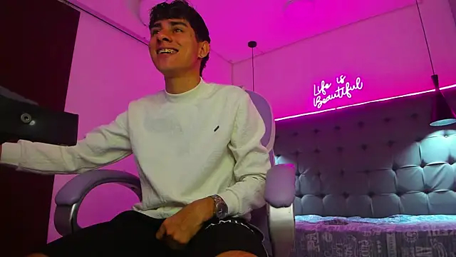 Dyla n18 online show from January 10, 2026, 7:37 pm