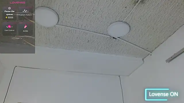 Snapshot of Dyla_n18 chatting on February 22, 2026, 6:06 pm Dyla n18 online show from February 22, 2026, 6:06 pm