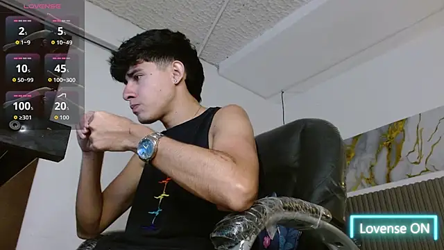 Snapshot of Dyla_n18 chatting on March 4, 2026, 8:04 pm Dyla n18 online show from March 4, 2026, 8:04 pm