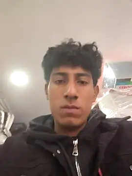 Snapshot of alexander32r chatting on December 4, 2025, 4:16 pm alexander32r online show from December 4, 2025, 4:16 pm