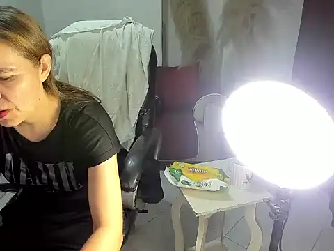 Milf karlye online show from May 12, 2026, 3:47 am