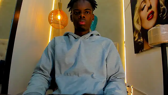 Snapshot of royce_ebony chatting on February 20, 2026, 2:30 am royce ebony online show from February 20, 2026, 2:30 am