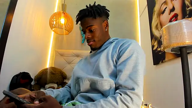 Snapshot of royce_ebony chatting on February 20, 2026, 6:26 am royce ebony online show from February 20, 2026, 6:26 am