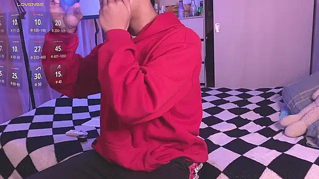 teobowny  online show from February 3, 2025, 1:08 pm