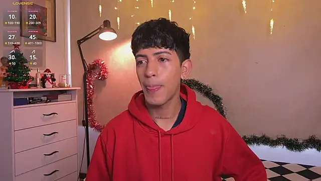 teobowny  online show from December 15, 2025, 1:04 pm