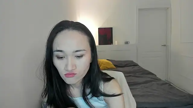 aenie online show from October 21, 2025, 4:02 am