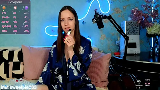 Snapshot of Anal_Girl_ chatting on January 6, 2025, 6:52 pm Anal Girl online show from January 6, 2025, 6:52 pm