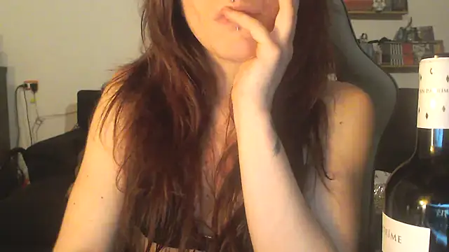 Snapshot of complicata_mente chatting on January 13, 2025, 8:37 pm complicata mente online show from January 13, 2025, 8:37 pm