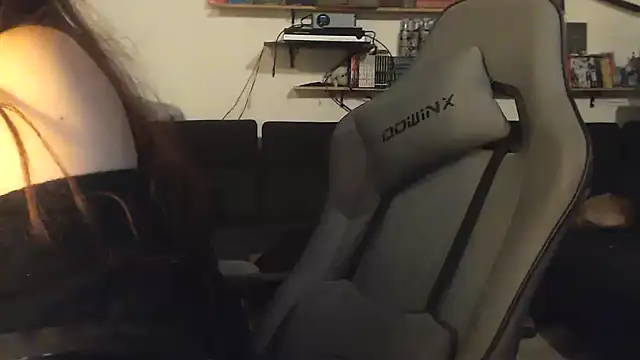 Snapshot of complicata_mente chatting on February 2, 2025, 7:09 am complicata mente online show from February 2, 2025, 7:09 am