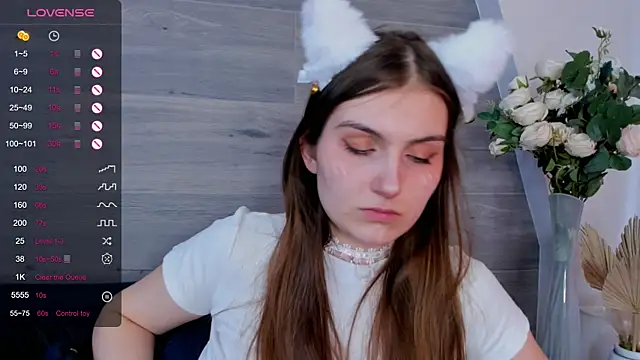 MariamBluitt online show from December 10, 2024, 5:28 am